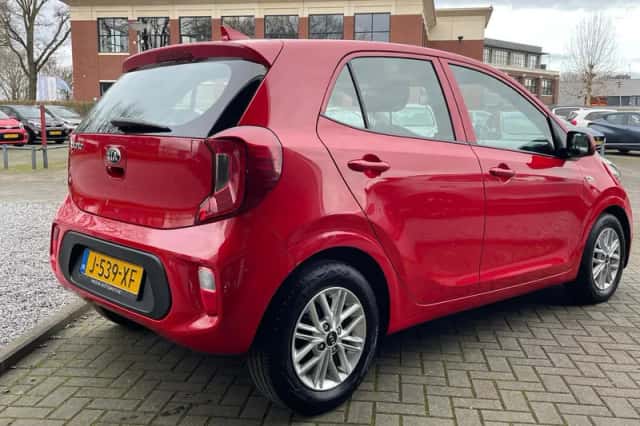 Kia Picanto (2020) thumbnail 4