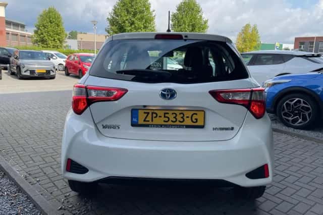 Toyota Yaris (2019) thumbnail 6