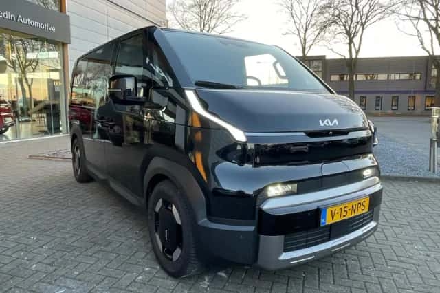 Kia PV5 (2025) thumbnail 2