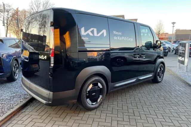 Kia PV5 (2025) thumbnail 3