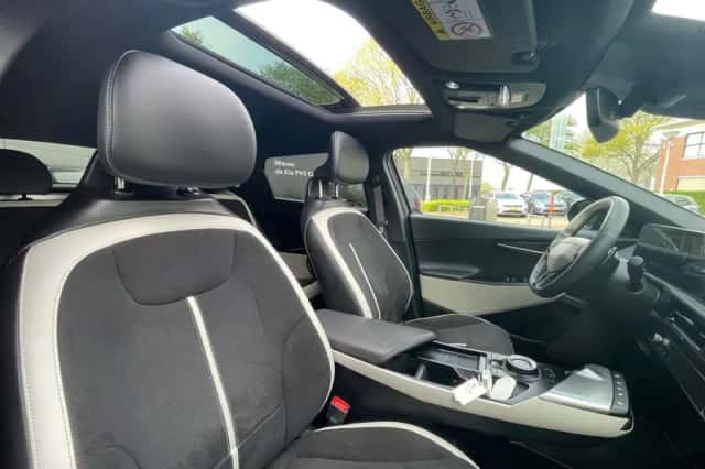 Kia EV6 (2025) thumbnail 17