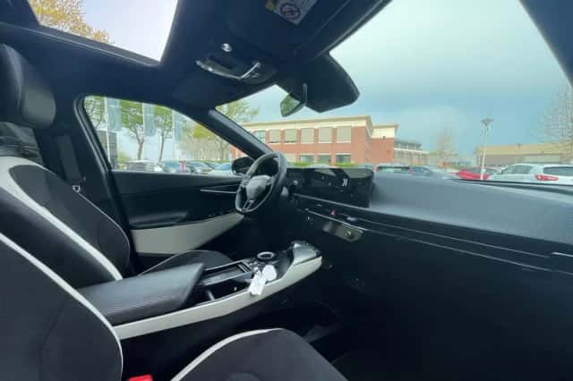 Kia EV6 (2025) thumbnail 18