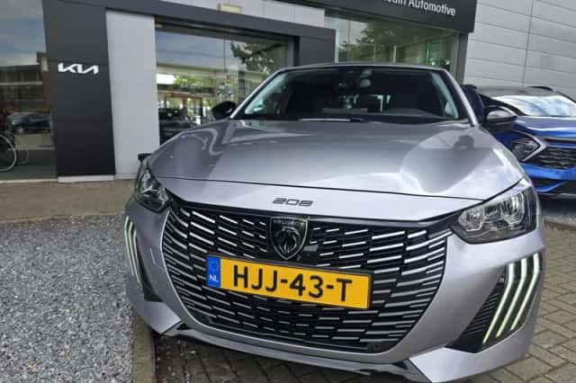 Peugeot 208 (2024) thumbnail 3