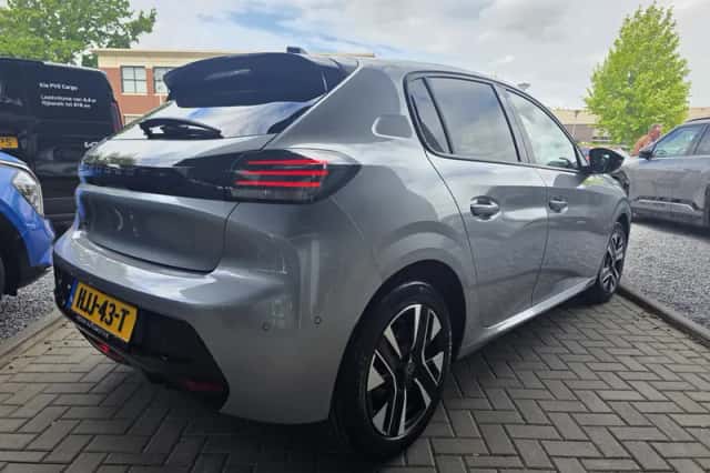 Peugeot 208 (2024) thumbnail 5