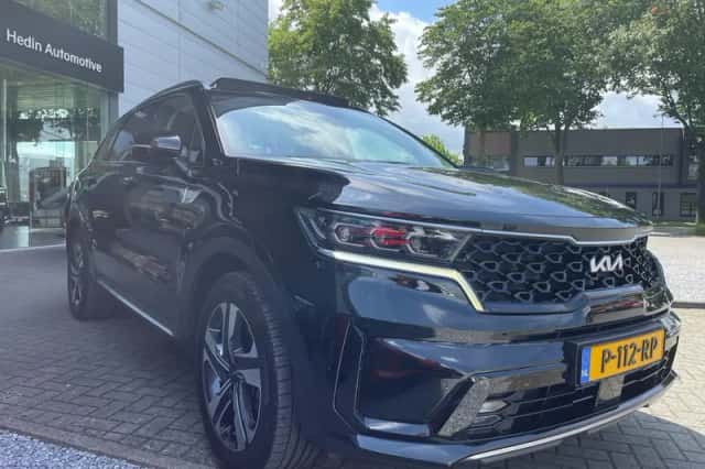 Kia Sorento (2022) thumbnail 3