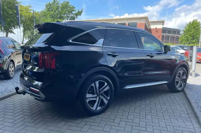 Kia Sorento (2022) thumbnail 4