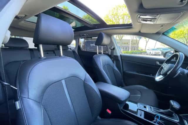 Kia Optima (2019) thumbnail 16