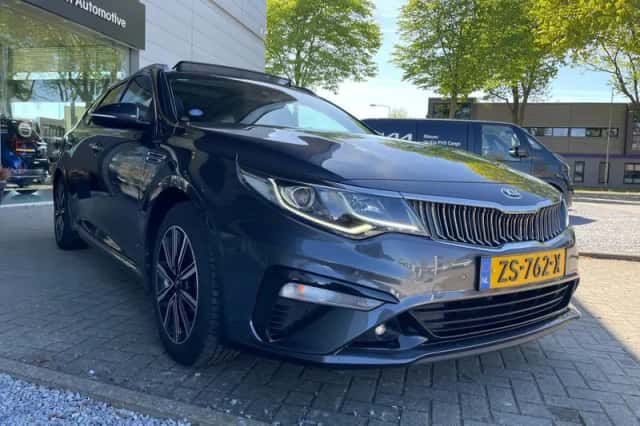 Kia Optima (2019) thumbnail 3