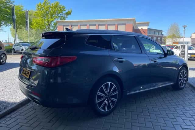 Kia Optima (2019) thumbnail 4