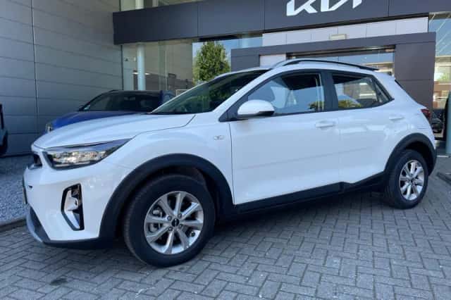 Kia Stonic (2025) thumbnail 2