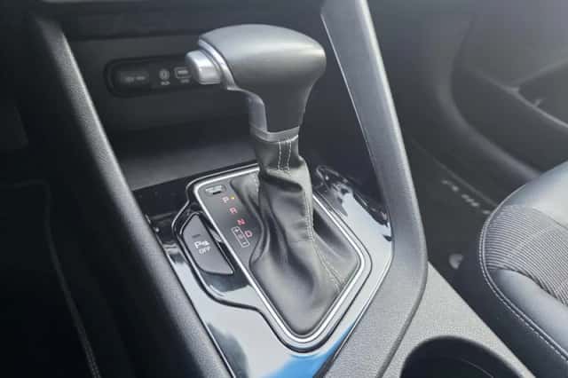 Kia Niro (2018) thumbnail 15