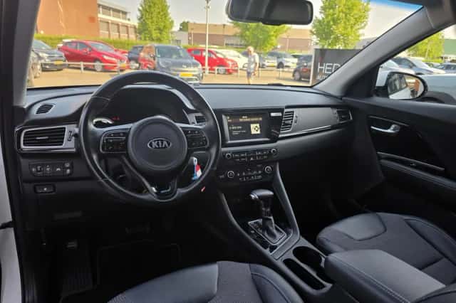 Kia Niro (2018) thumbnail 7