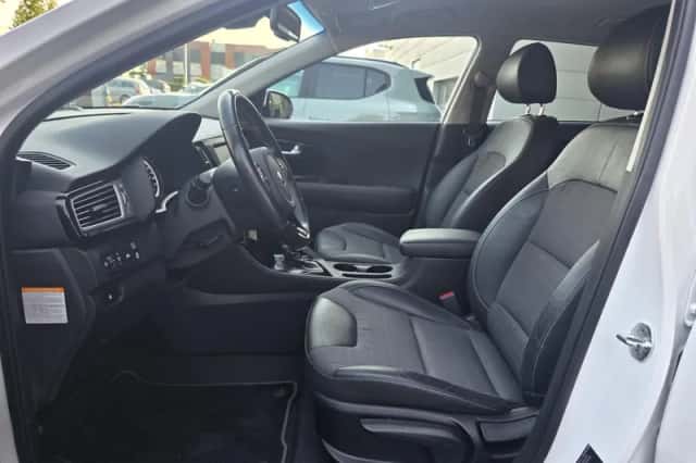 Kia Niro (2018) thumbnail 8