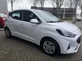 Hyundai i10 (2023) thumbnail 3