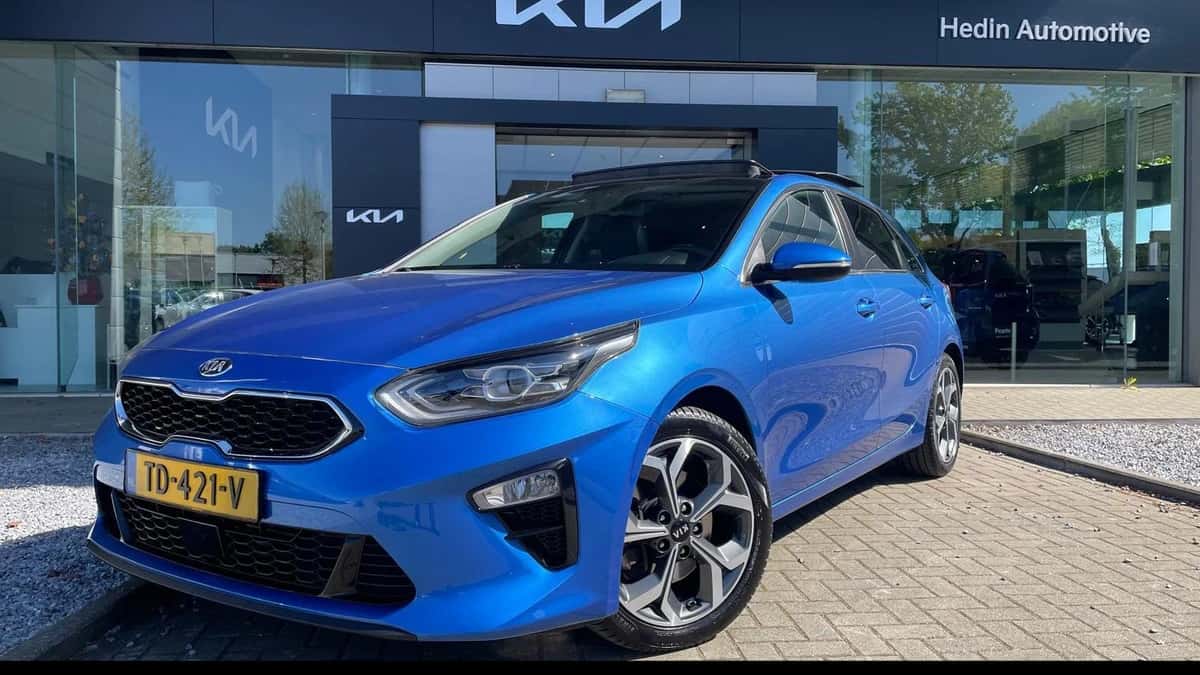 Kia Ceed (2018) — foto 1