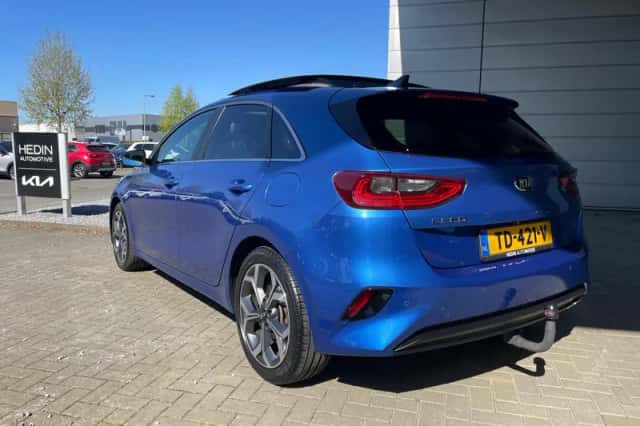 Kia Ceed (2018) thumbnail 4