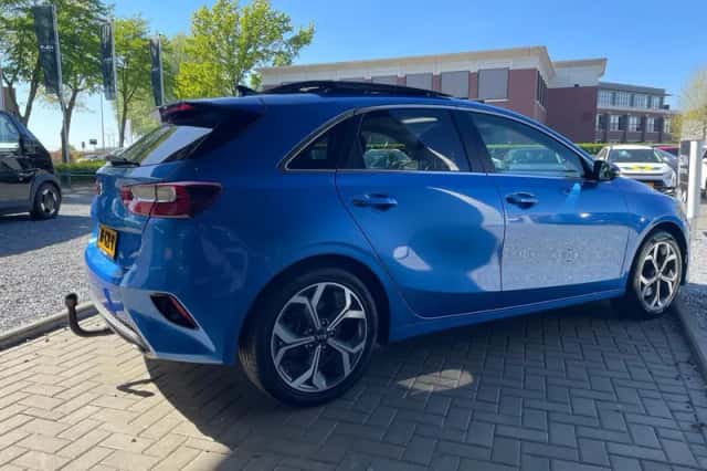 Kia Ceed (2018) thumbnail 5