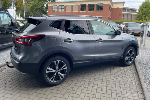 Nissan Qashqai (2018) thumbnail 5
