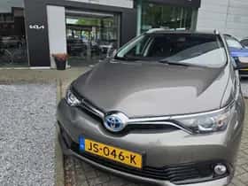 Toyota Auris (2016) thumbnail 17
