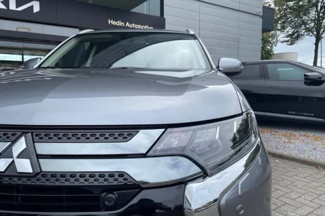 Mitsubishi Outlander (2020) thumbnail 11