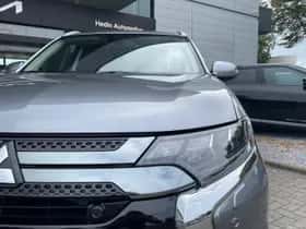 Mitsubishi Outlander (2020) thumbnail 11