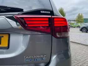 Mitsubishi Outlander (2020) thumbnail 12