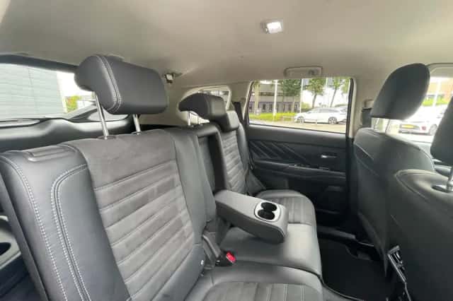 Mitsubishi Outlander (2020) thumbnail 18