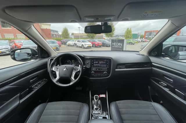 Mitsubishi Outlander (2020) thumbnail 21