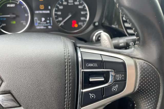 Mitsubishi Outlander (2020) thumbnail 24