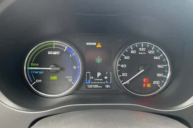Mitsubishi Outlander (2020) thumbnail 25