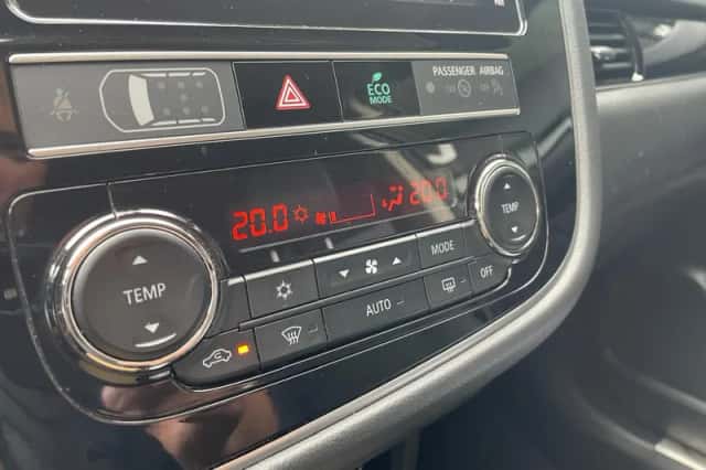Mitsubishi Outlander (2020) thumbnail 27