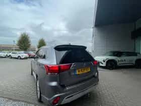 Mitsubishi Outlander (2020) thumbnail 6