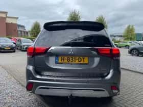 Mitsubishi Outlander (2020) thumbnail 8