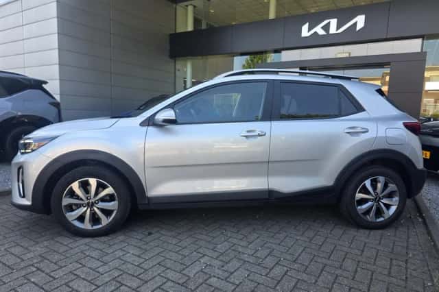 Kia Stonic (2025) thumbnail 2