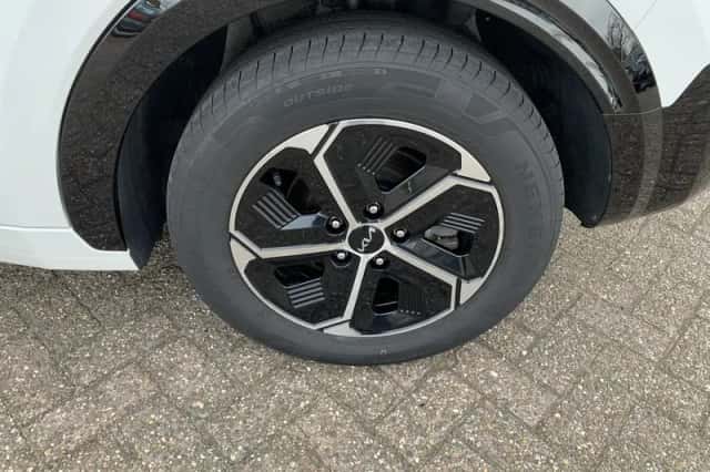 Kia Niro (2022) thumbnail 4