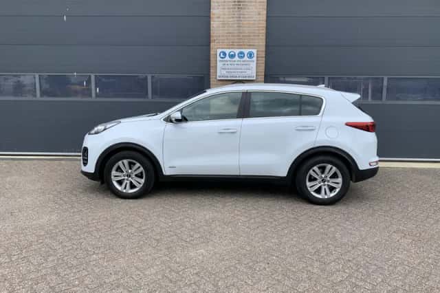 Kia Sportage (2017) thumbnail 2