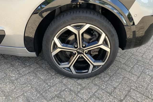 Kia Niro (2023) thumbnail 3