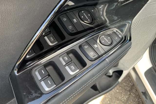 Kia Niro (2021) thumbnail 11
