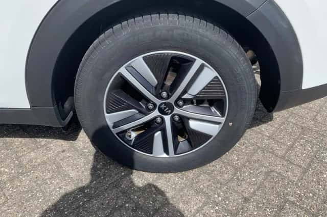 Kia Niro (2021) thumbnail 3