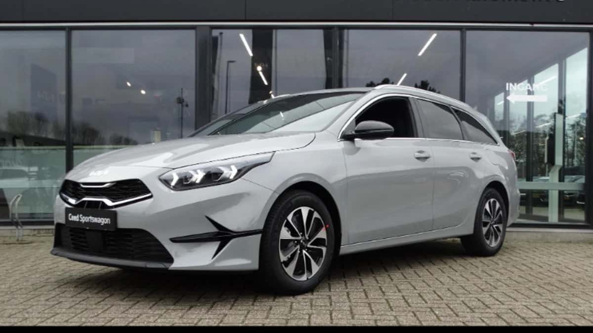 Kia Ceed Sportswagon (2025) — foto 1