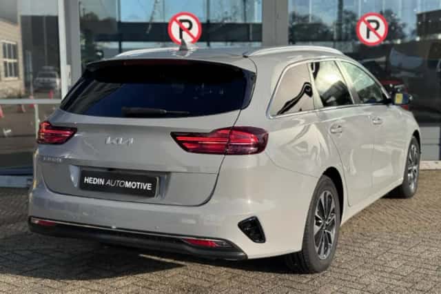 Kia Ceed Sportswagon (2025) thumbnail 2