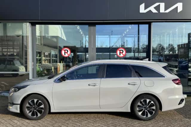 Kia Ceed Sportswagon (2025) thumbnail 6