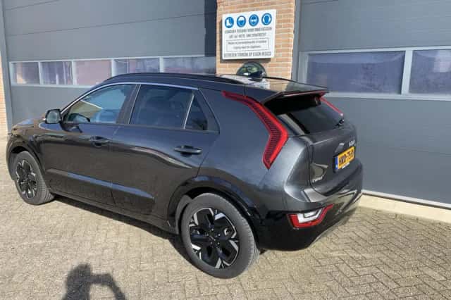 Kia Niro EV (2025) thumbnail 4