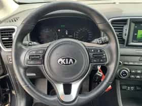 Kia Sportage (2016) thumbnail 11