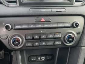 Kia Sportage (2016) thumbnail 18