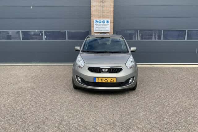 Kia Venga (2013) thumbnail 5