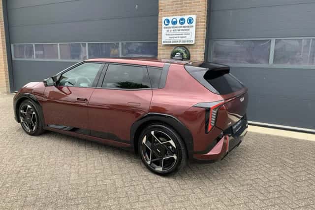 Kia EV4 (2026) thumbnail 4