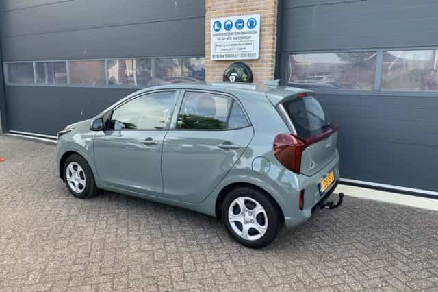 Kia Picanto (2025) thumbnail 4
