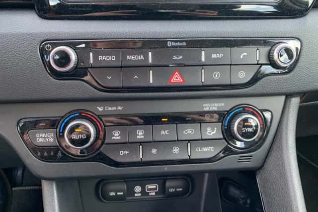 Kia Niro (2017) thumbnail 19
