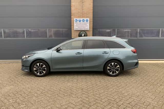 Kia Ceed Sportswagon (2025) thumbnail 2